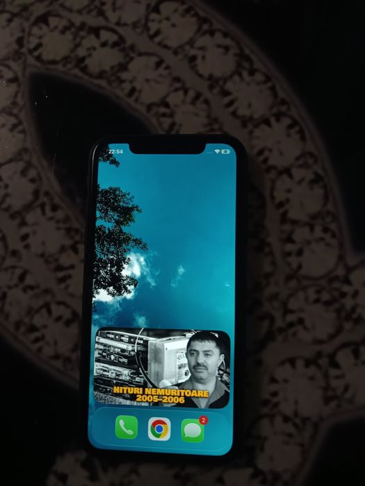 iPhone 11  64 gb merge