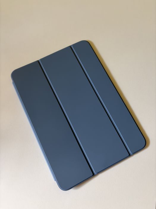 Husă originală Apple Smart Folio iPad Pro 11” M4 / M5 – ca nouă