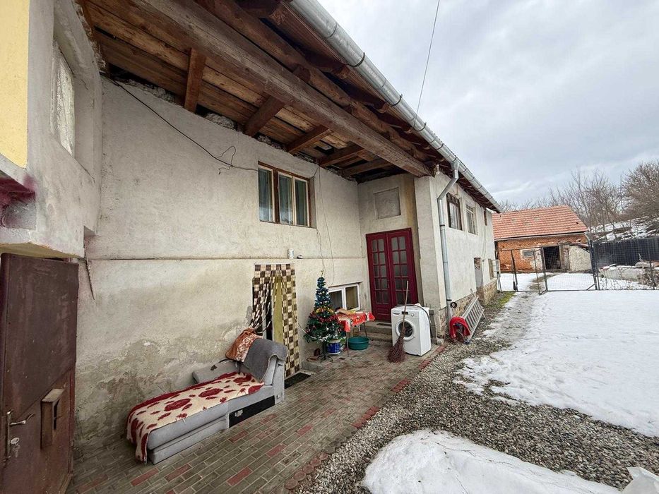 Casa de vanzare cu gradina ultracentral