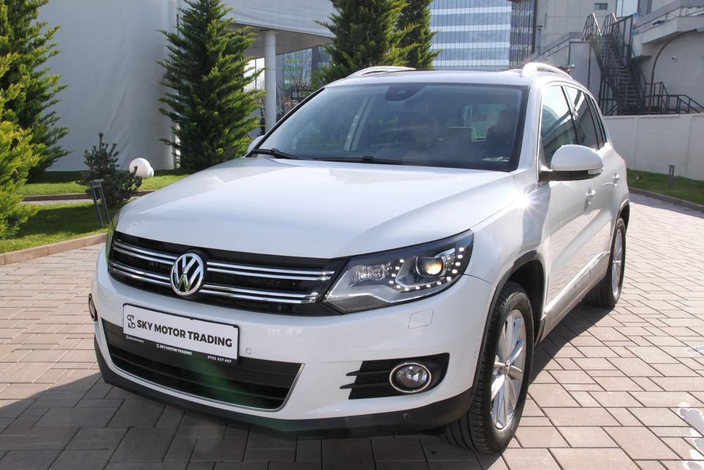 Volkswagen Tiguan TDI DSG Sport/ Pano/ Dynaudio/ ACC/ Keyless/ Lane+Side/ Adapt Led/ TOP