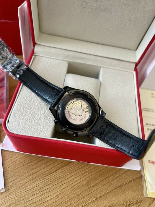 Omega Speedmaster Dark Side Of The Moon Apollo 8 44 mm