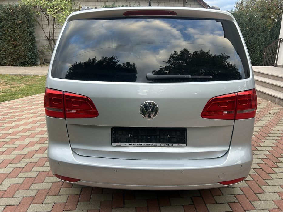 VOLKSWAGEN Touran 2012 — imagine 4