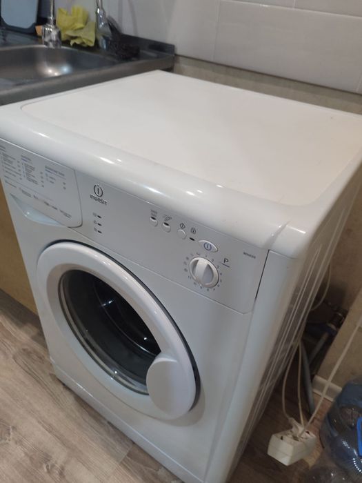 Продам стиральную машинку