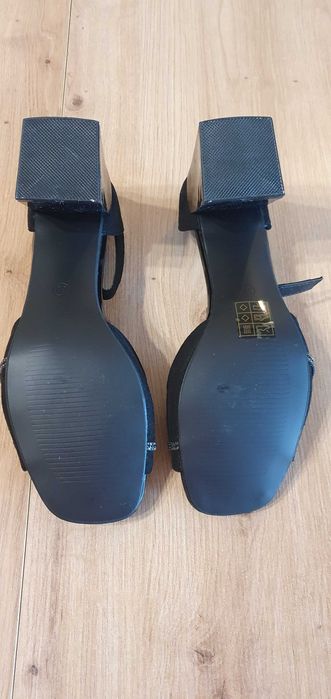 Дамски сандали на ток Goodin номер 38 нови