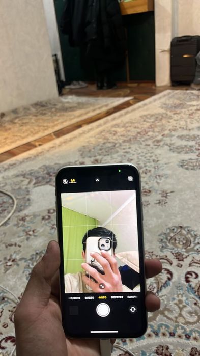 продам Айфон 11