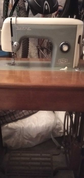 mașină de cusut Ileana