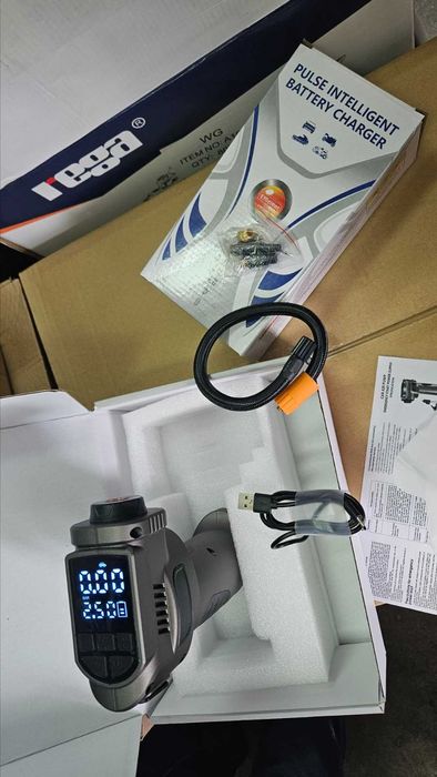 Акумулаторна помпа за гуми, компресор, 4000A стартер 150 PSI за автомо