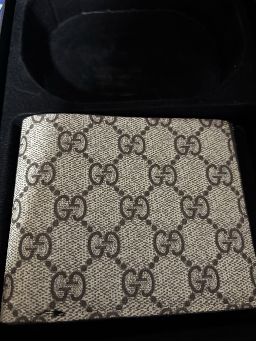 set curea si portofel gucci