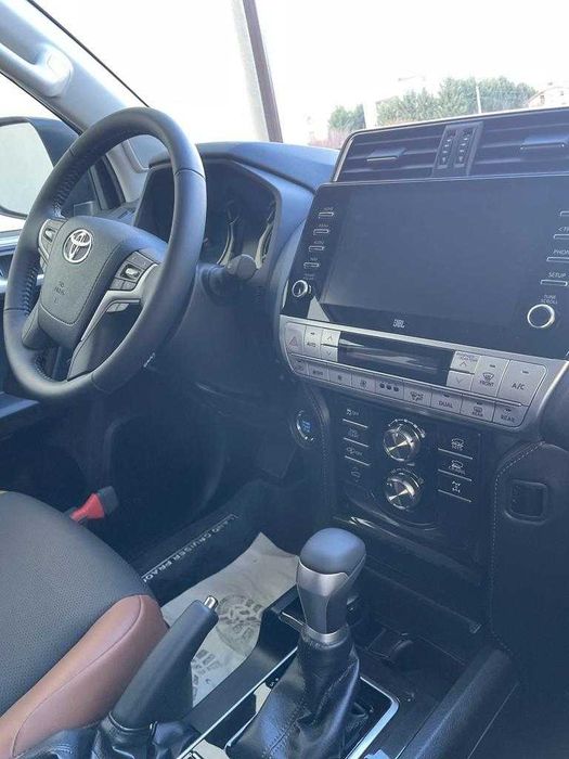 Toyota Landcruiser 150 - 7 locuri -luxury  black matt edition - full