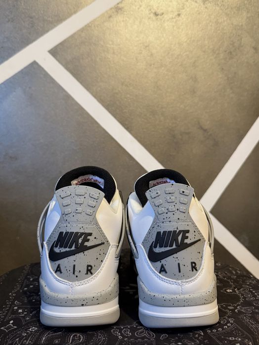 Air Jordan 4 Retro White Cement