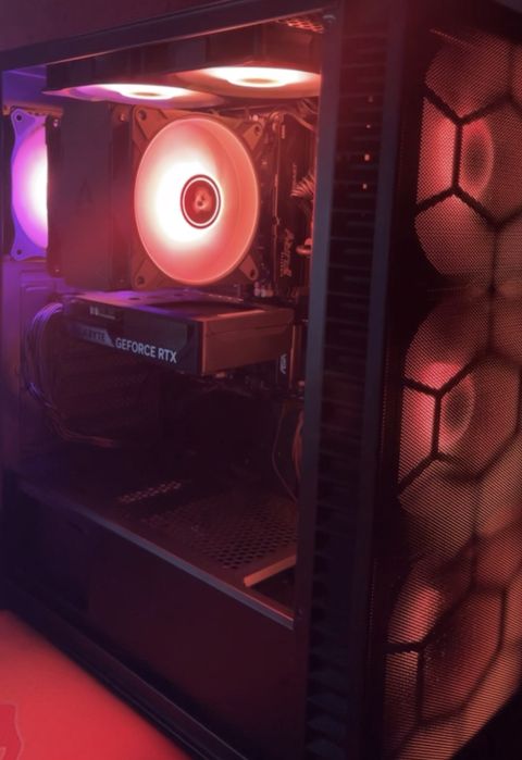 RTX 5050 / RYZEN 5 5000 / 16GB RAM  / 500GB SSD