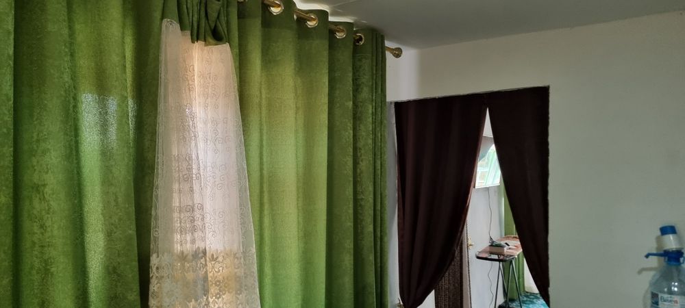 Kuyovboshi mahallasi 2 hona 10 sotih uy sotiladi