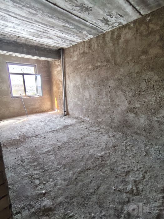 Obl gai yonidagi makon turar joy majmuasidan 103kv uy sotiladi