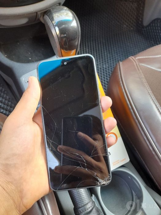 Tecno spark 650 000 com