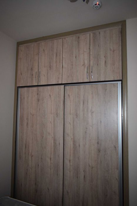 Продается шкаф-купе, тумба прикроватная, кровати