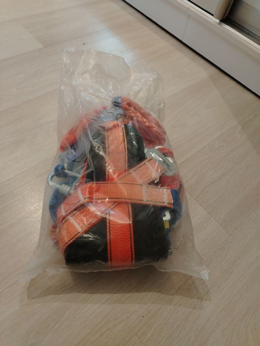 Продаются пояс новый