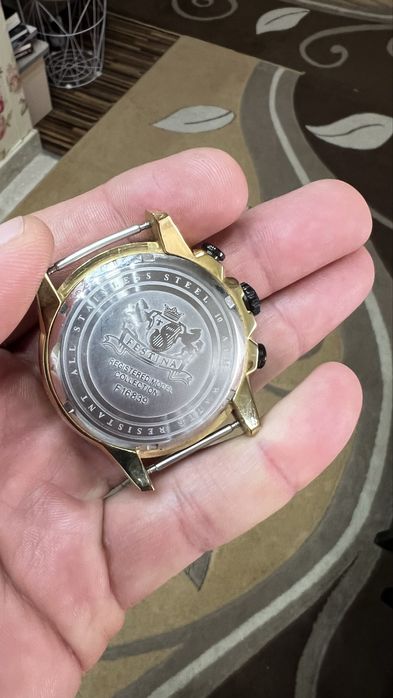 Ceasuri diferite brand’uri