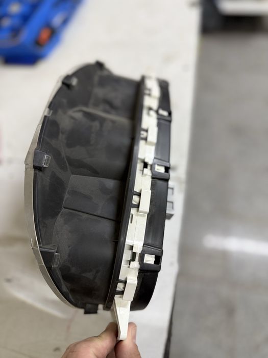 Продам щиток приборов на весту