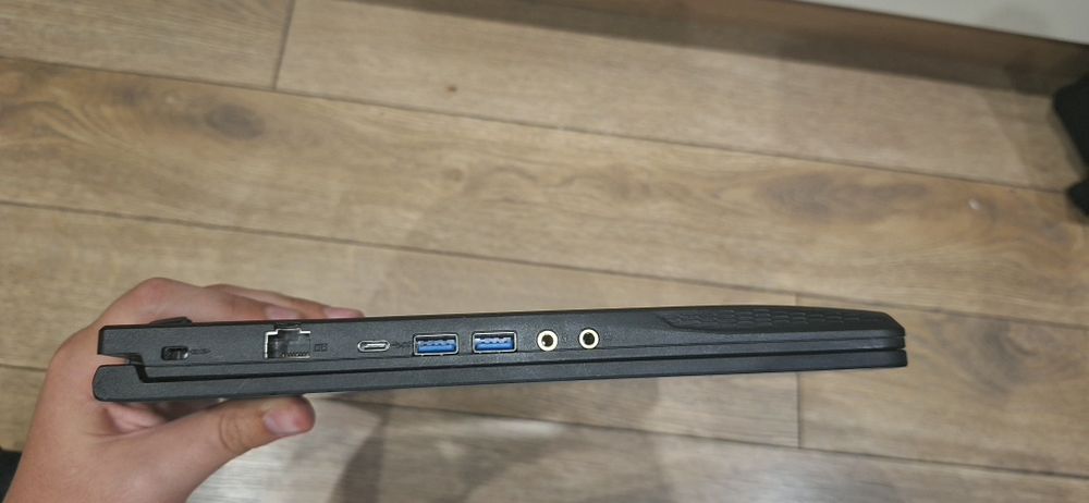 Геймърски лаптоп MSI GF63 THIN 11UD