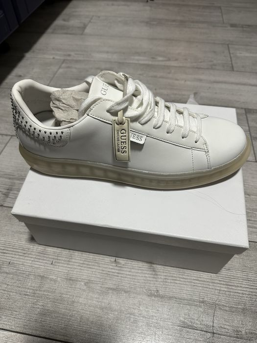 Adidasi guess noi nepurtați originali
