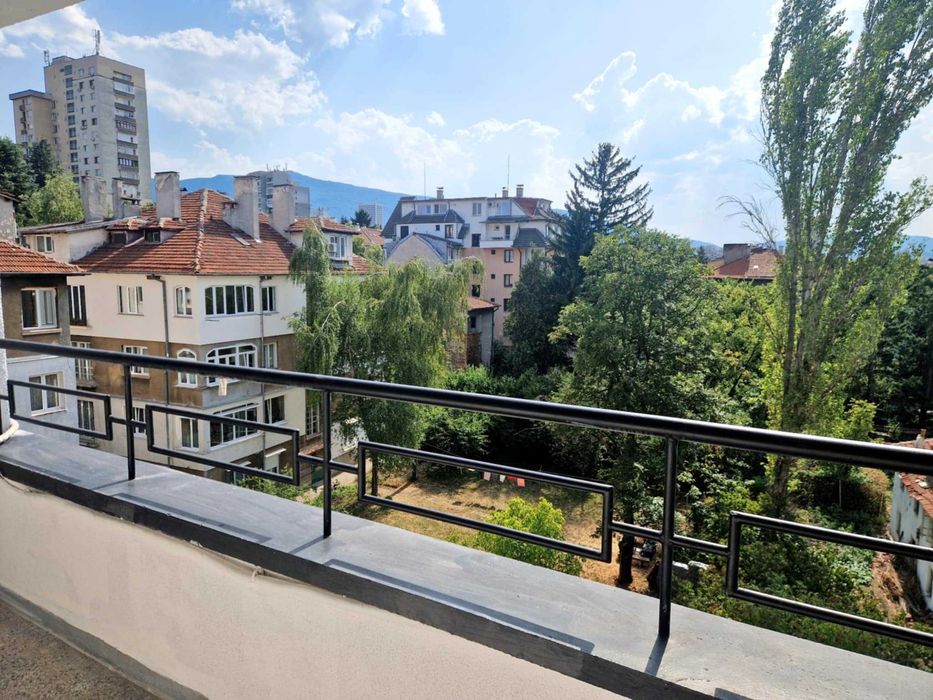 Дава се под наем Двустаен апартамент в София, Лозенец - 73 кв.м за 800 € - Снимка #12