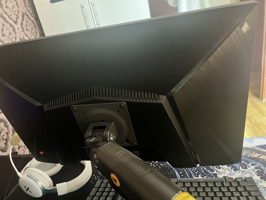 Монитор Msi G2412F
