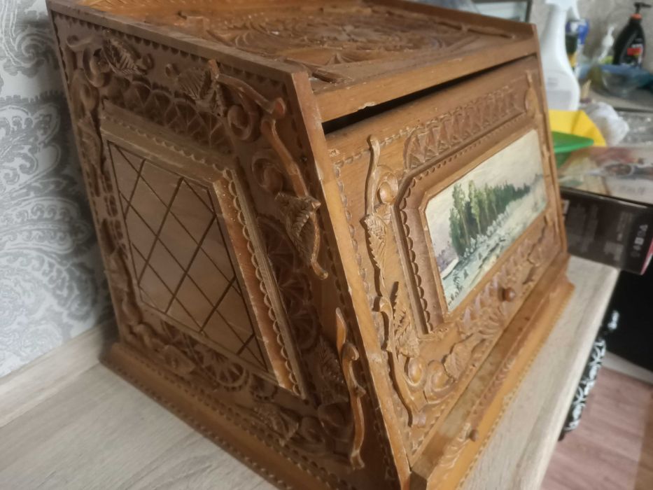 Хлебница резная ручная работа