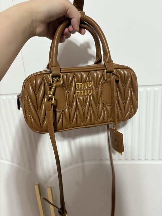 Сумка miu miu крричневая