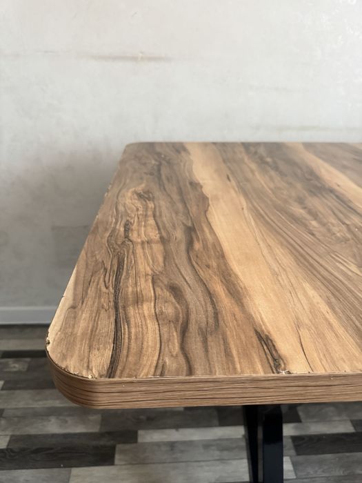 Продам стол в хорошем состоянии