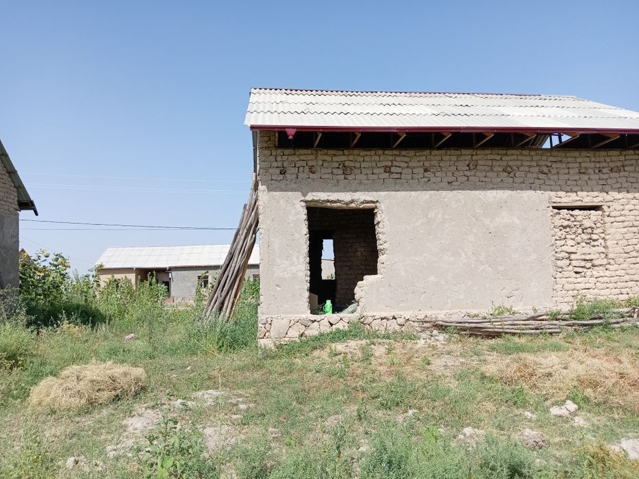 Uchaska yer sotiladi