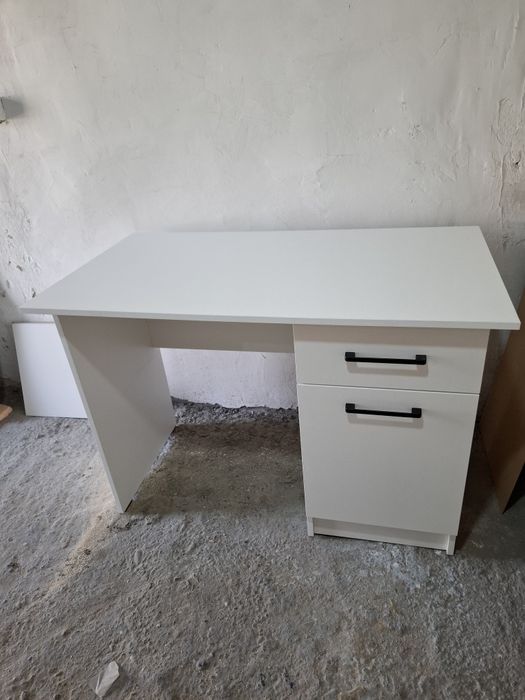 Стол офисный письменный компьютерный