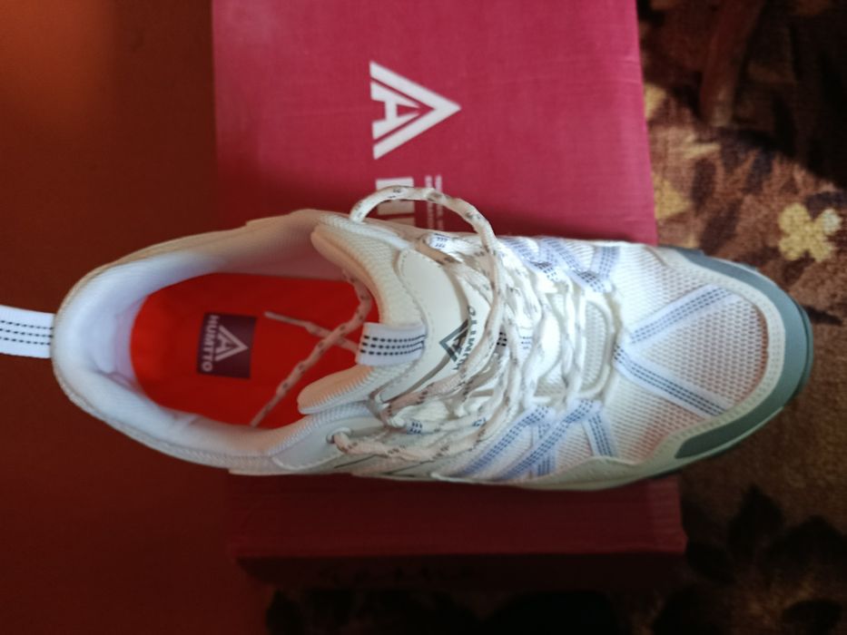 Кроссовки 44 р. Новые