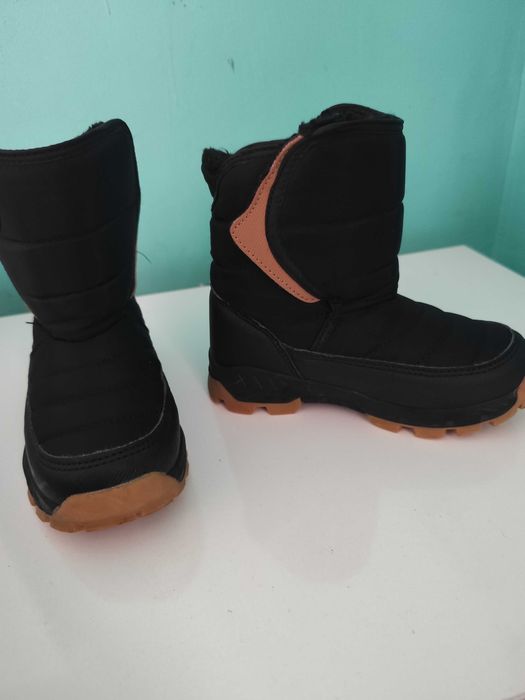 Детски зимни обувки номер 27