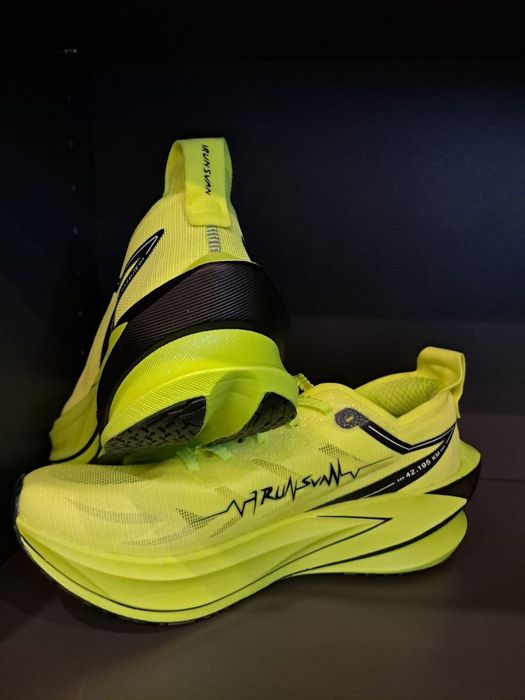 Vand adidasi alergare Irunsvan carbon unisex marimea 42