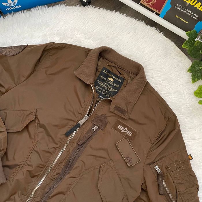 продам бомбер Alpha industries оригинальный