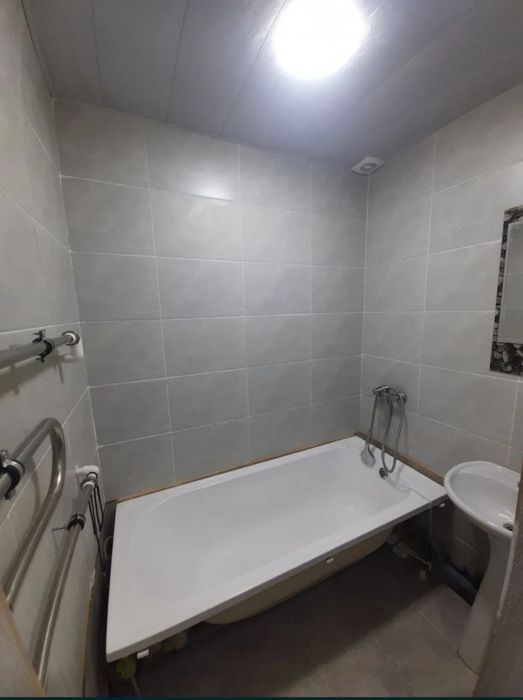 Kvartira Navoiy oilaga srochna