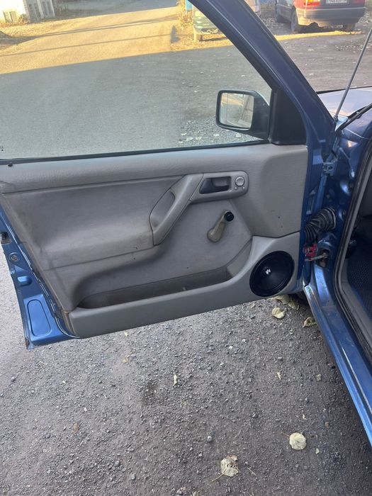 Продам машину Volkswagen Golf 3