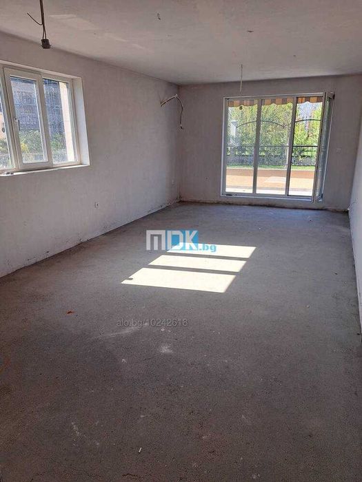 Продава се Двустаен апартамент в Пловдив, Остромила - 93 кв.м за 1173 €/кв.м - Снимка #5