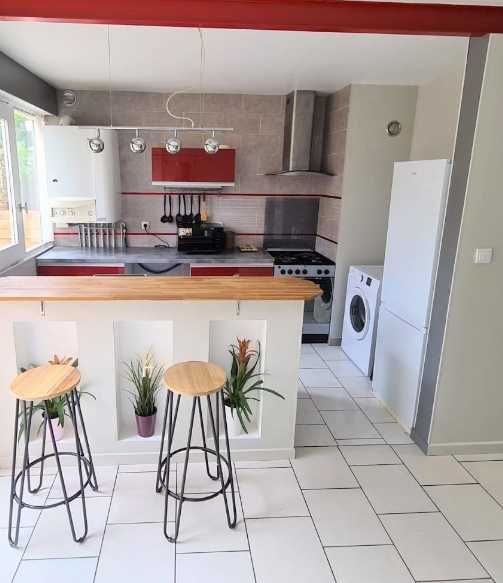 Дава се под наем Двустаен апартамент в Пловдив, Мараша - 65 кв.м за 346.8 € - Снимка #1