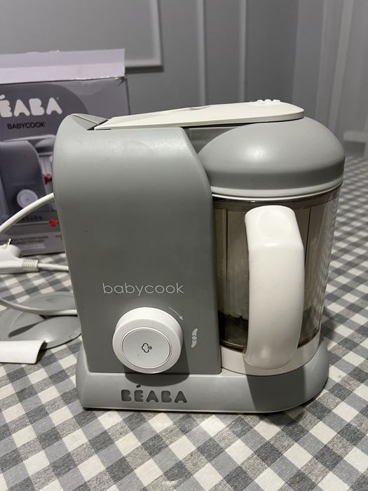 Продаю пароварку-блендер Beaba Babycook