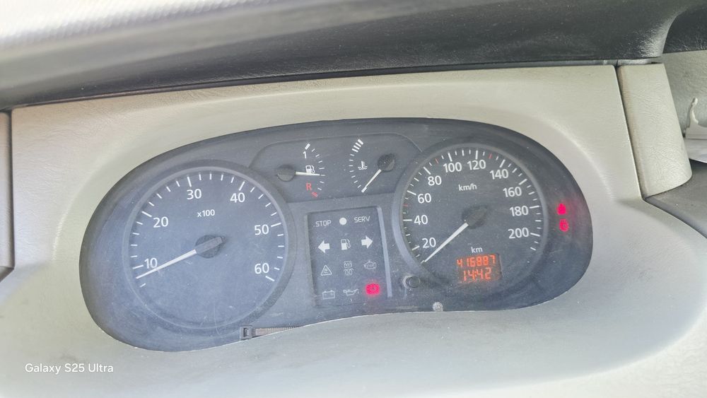 Renaul trafic(opel vivaro) mixt 5 locuri plus marfa