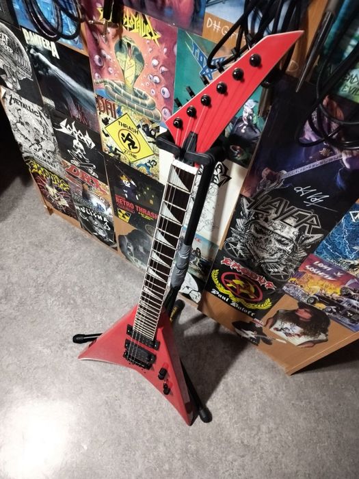 Электрогитара Jackson King V стрела