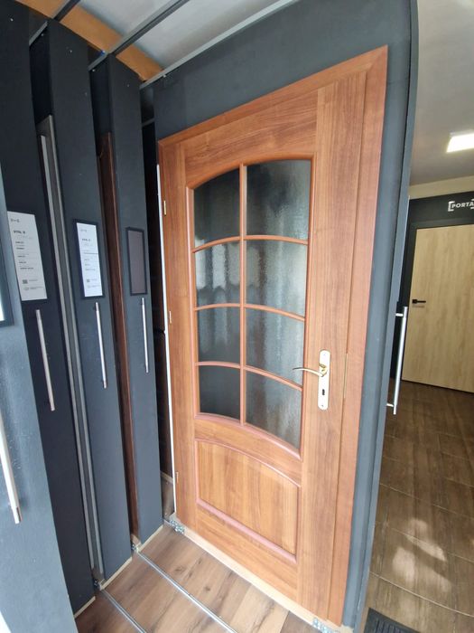 Vând usa de interior Porta Nova cu toc pentru zid de 10 cm.
