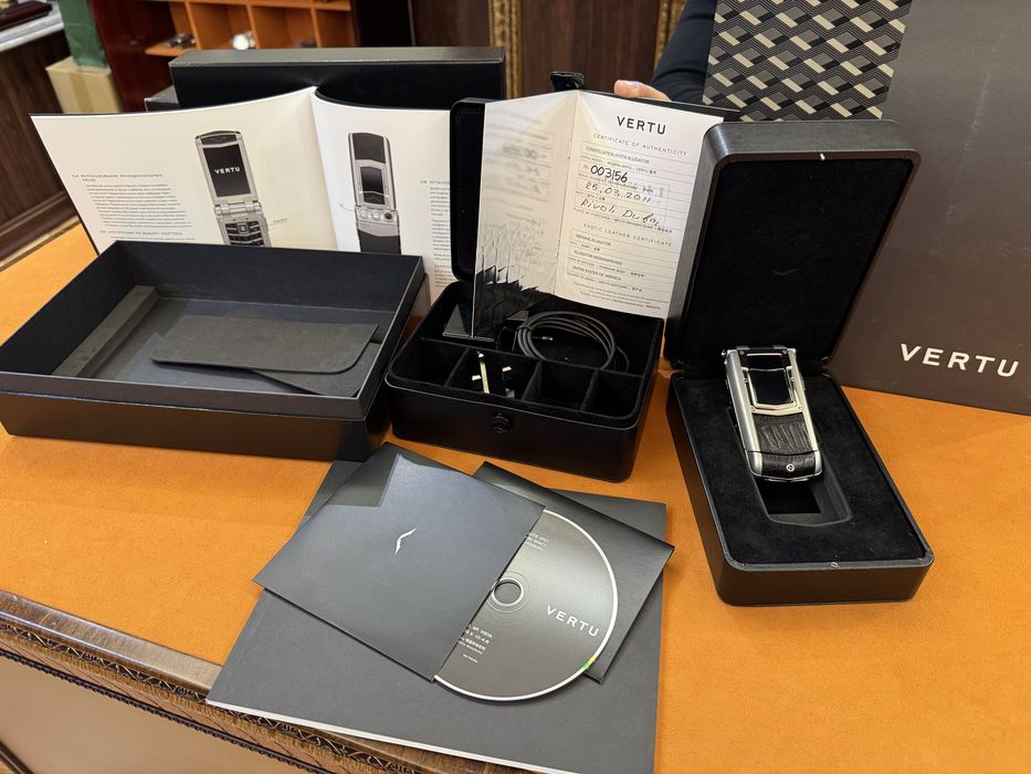 Vertu Constellation Ayxta Aligator