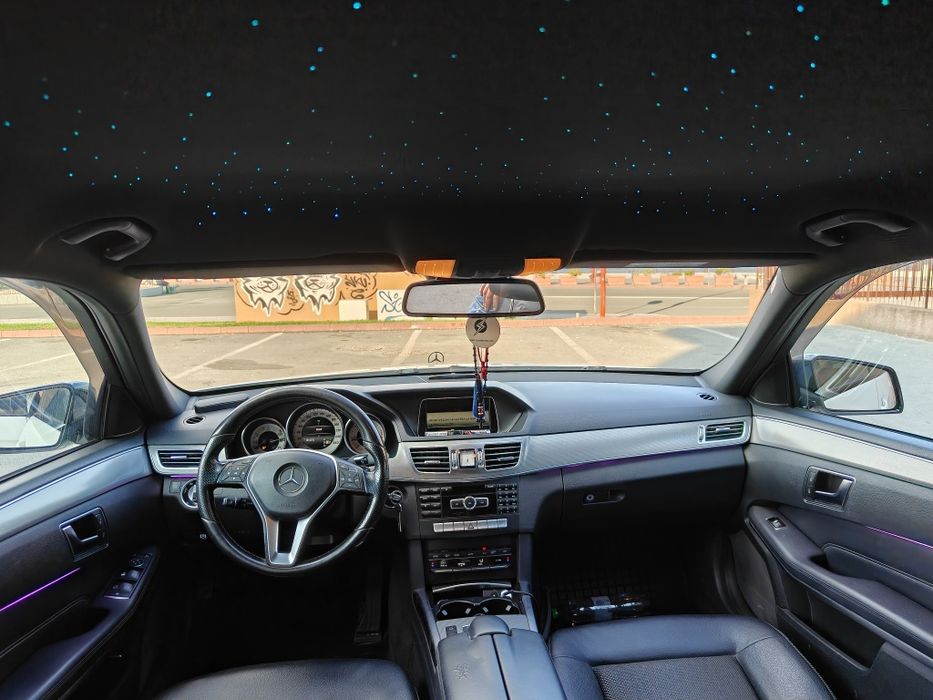 Vând Mercedes clasa E