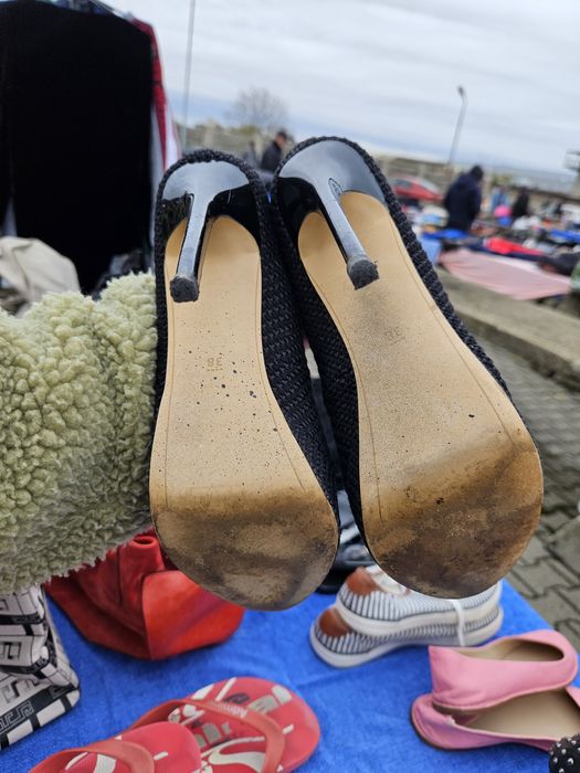 Pantofi cu toc bershka