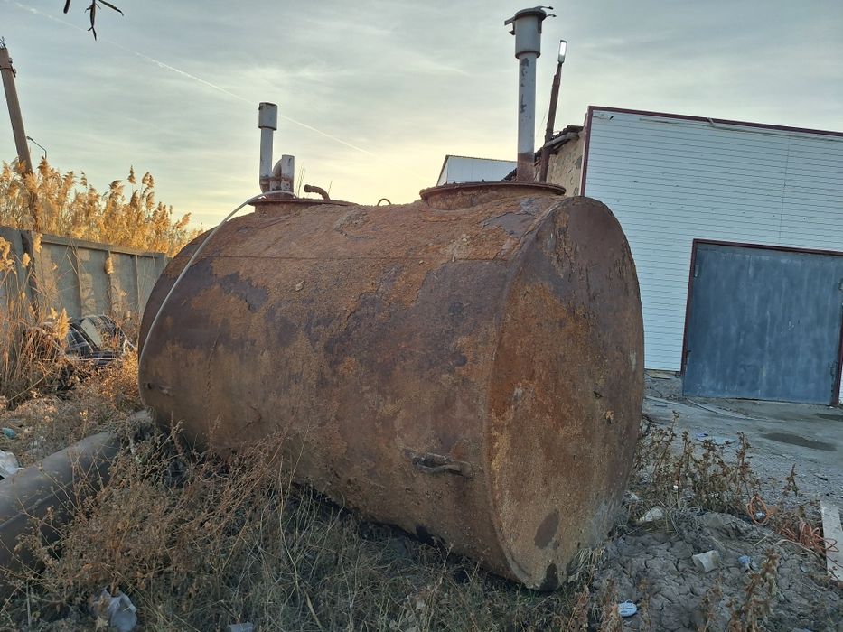 Продаётся бочка-цистерна из под ГСМ