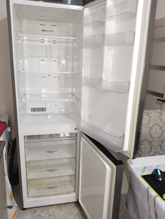 Холодильник LG  2 метр