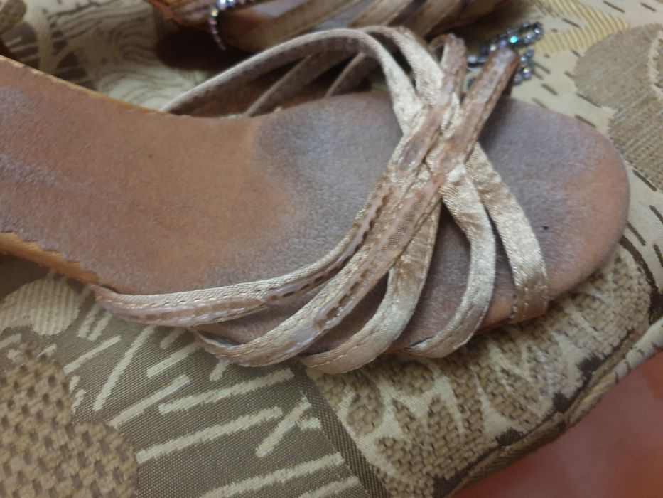 Танцевальные туфли 37 размер