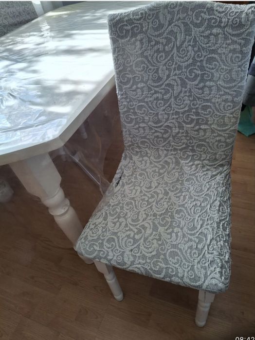 Стол для гостиной